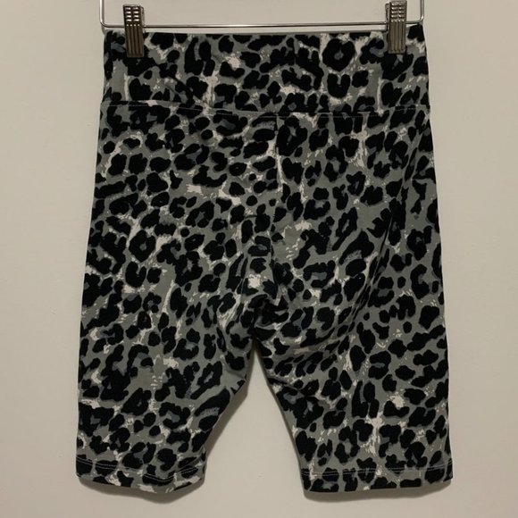 leopard PRINT BIKER SHORTS | GREY | STRETCHABLE | HIGH WAISTED - Picture 5 of 7